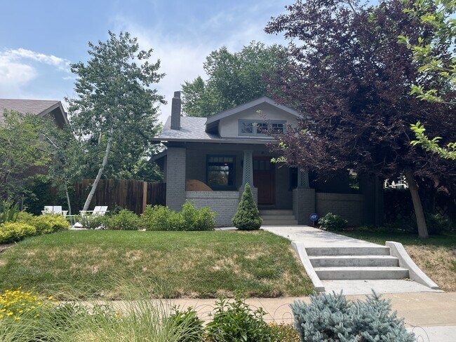 Photo - 2575 Dahlia St