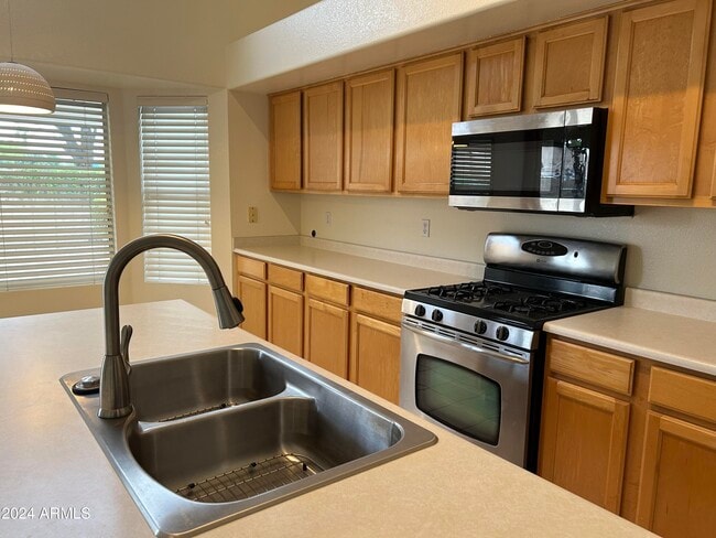 Photo - 1161 W Courtney Ln