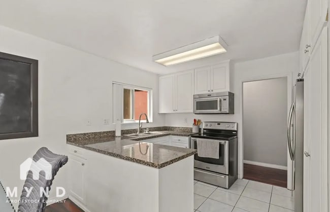 Photo - 17081 W Bernardo Dr Unidad 101