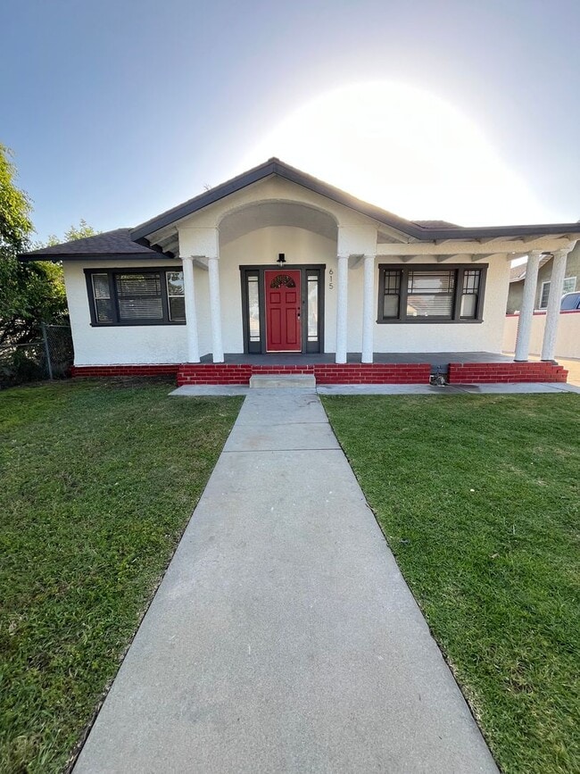 Photo - 615 N Orange Ave House
