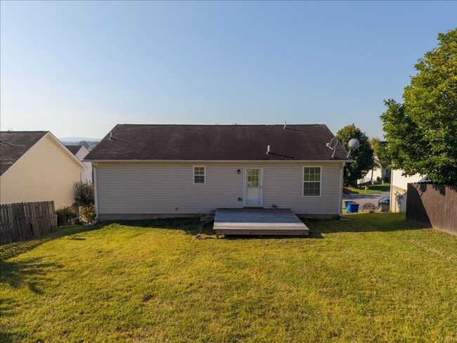 170 Wistaria Dr