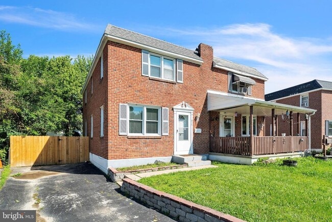 Photo - 817 Colwell Rd House
