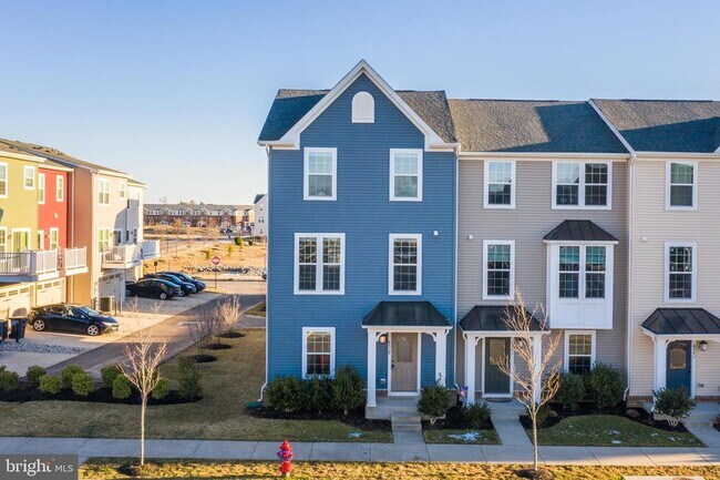Photo - 8539 Ross St Townhome
