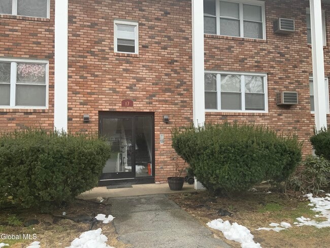 Building Photo - 11-21-21 Ashdown Rd Unit 17A Rental