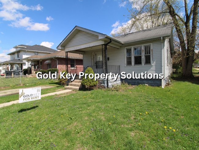 Building Photo - 2 BR 1 BA House with New Flooring and Paint (SECTION 8 APPROVED)