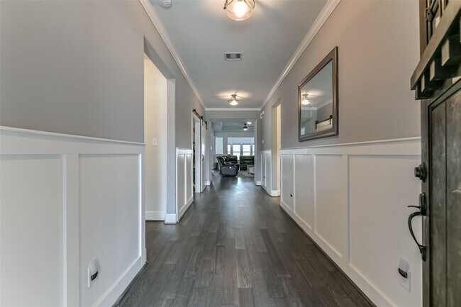 Photo - 1316 Graham Trace Ln
