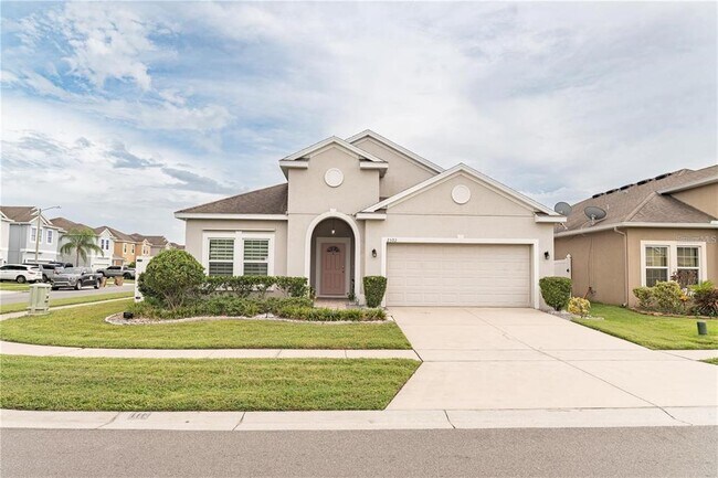 2592 Isabela Terrace