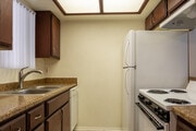 2BR, 2BA - 1000 SF