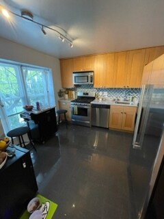 Photo - 8018 Revenna Ln