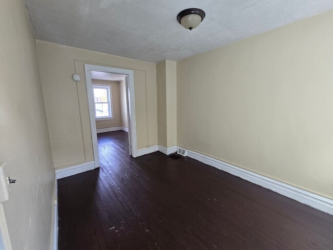 Photo - 528 N Jute St