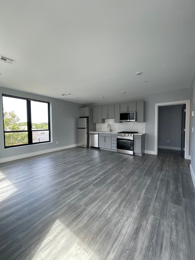 Building Photo - 360 Western Ave Unit 301 Rental