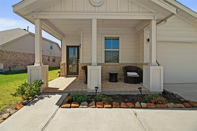 Photo - 622 Little Cypress Ln