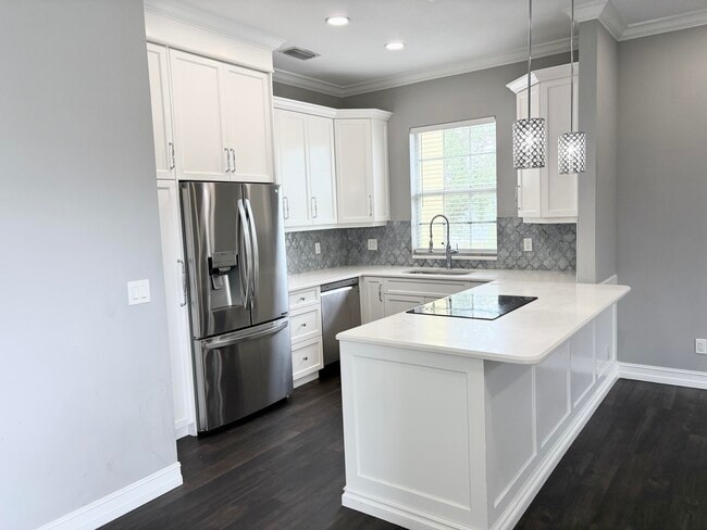 Building Photo - 10560 SW Stephanie Way Unit 1202 Rental