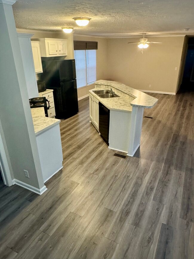 Photo - 6208 Stag Trail