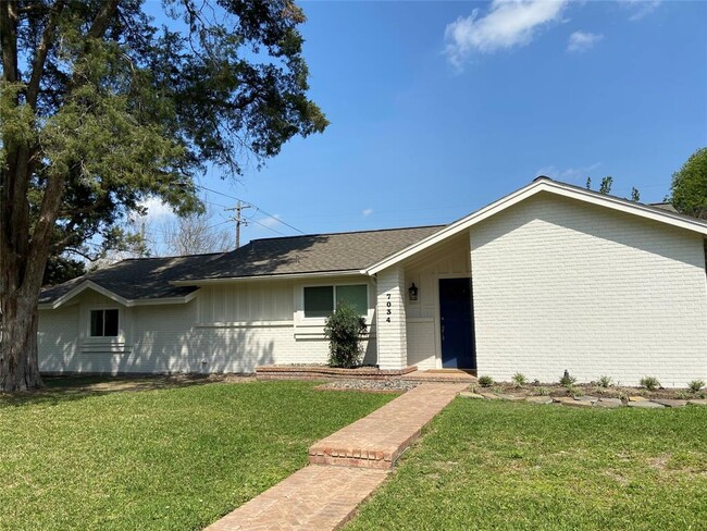 Photo - 7034 Sharpview Dr Casa