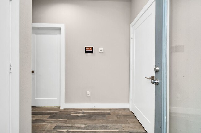 Photo - 3538 Noah St