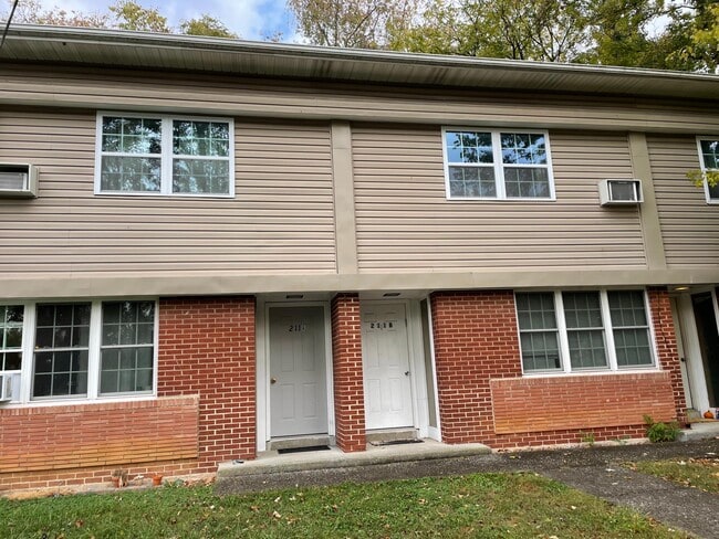 Photo - 211 Harding Ave