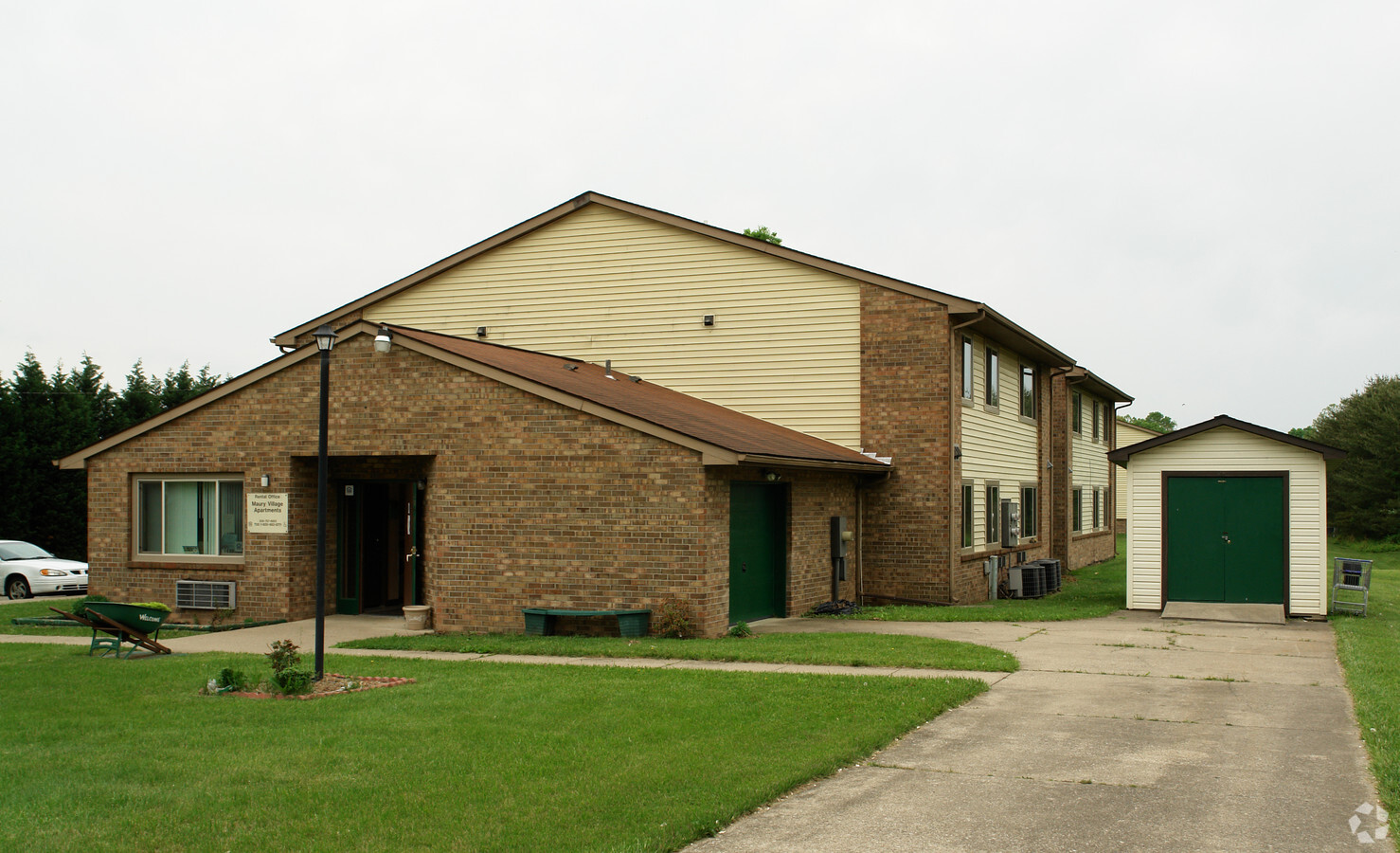 Photo - Maury Village Apartments