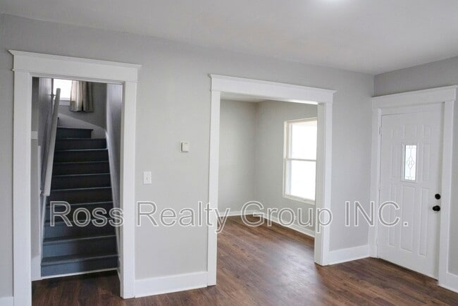 Photo - 902 Mason St