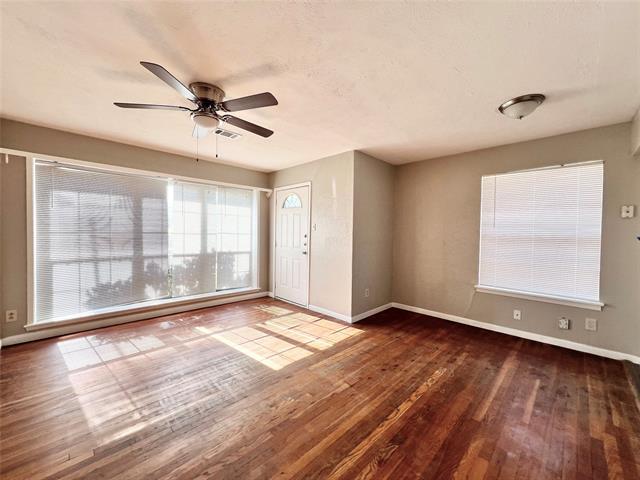 Photo - 1607 Herschel St