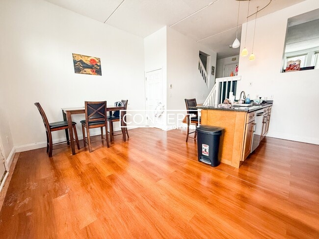 Photo - 22 Hayden St