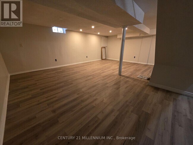 Photo - 30 Wexford Rd