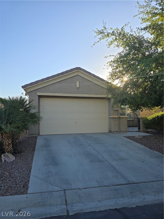 Building Photo - 8421 Sherwood Park Dr