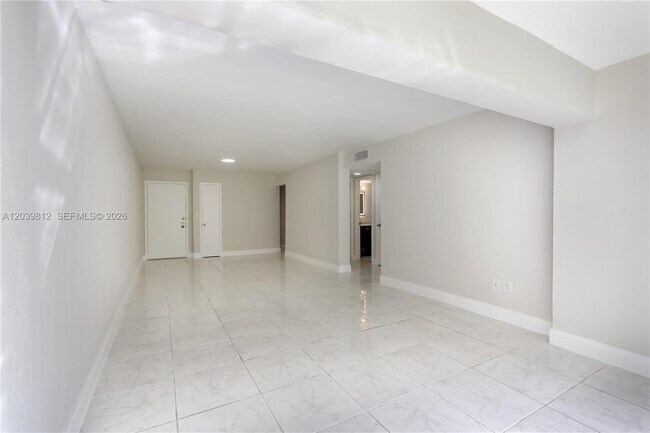 9180 Fontainebleau Blvd Unit 103