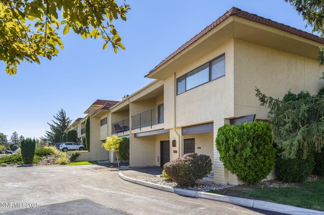 Photo - 3447 Skyline Blvd