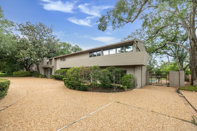 Photo - 626 Rocky River Rd