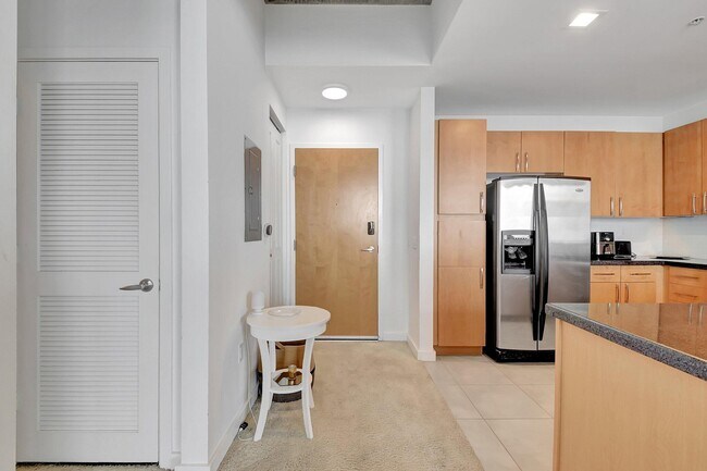 Photo - 300 S Australian Ave Unidad 1208