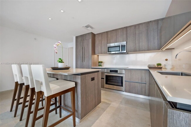 Photo - 88 SW 7th St Unit 1810