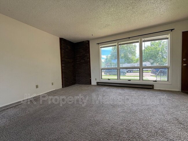 Photo - 919 1st Ave SW Unit #02