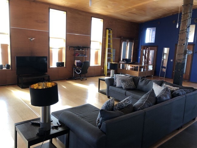 Photo - 3016 E Thompson St Unit Penthouse