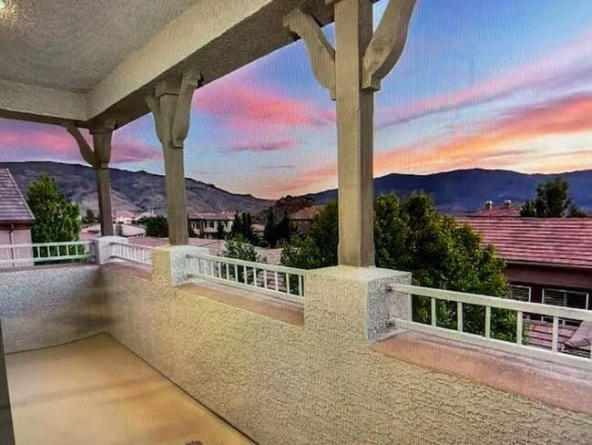 Photo - Gated Home in Somersett