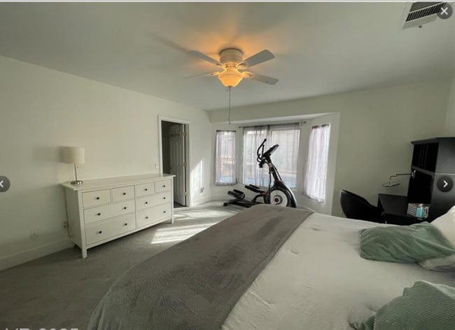 Photo - 1393 W Glassy Pond Ave