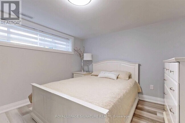 Photo - 211 Maple Ave