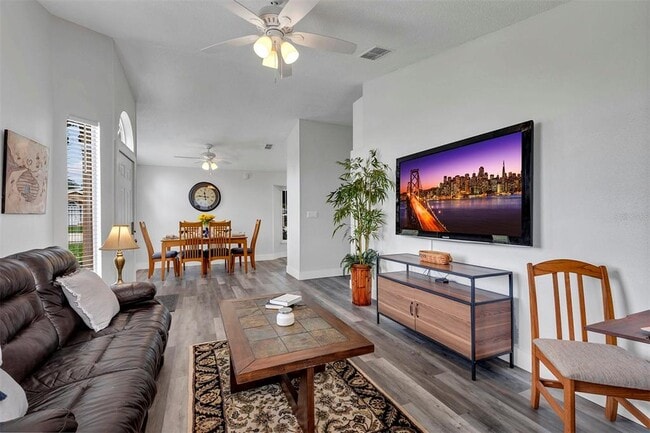 Photo - 309 San Gabriel St