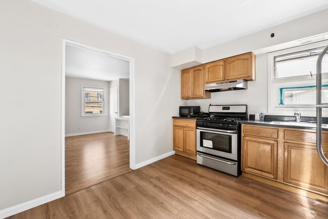 Photo - 81 VAN WAGENEN Ave Unit 2