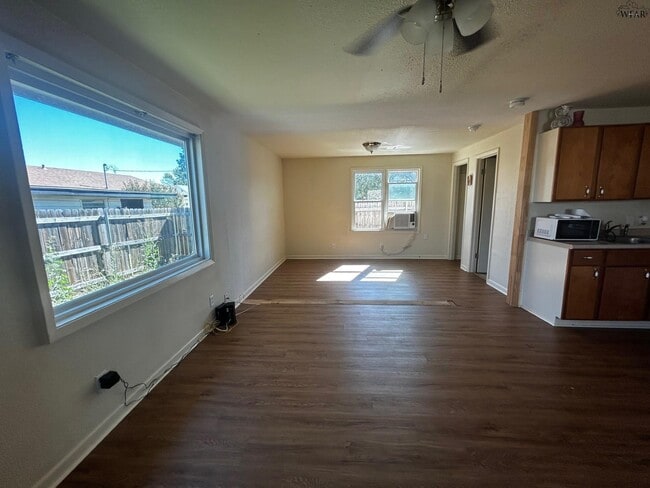 Photo - 2014 Allen Rd