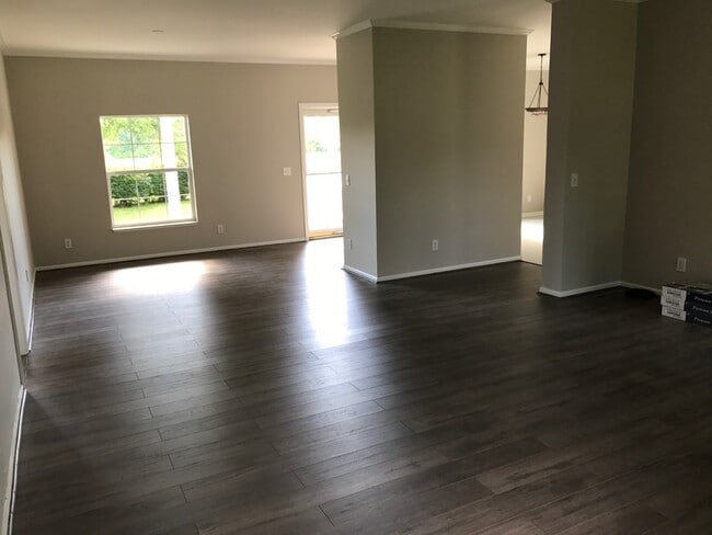 Photo - 1170 New Era Rd