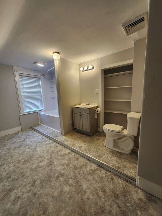 Photo - 292 Union St Unit 3