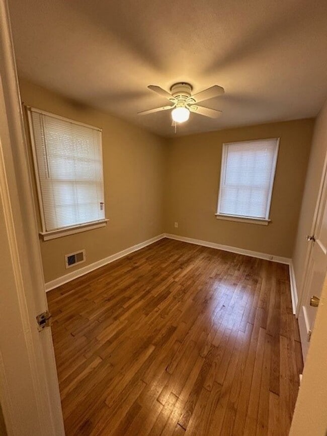 Photo - 106 Bethune Dr