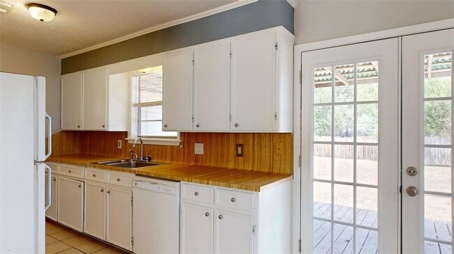 Photo - 1107 Braeswood Dr