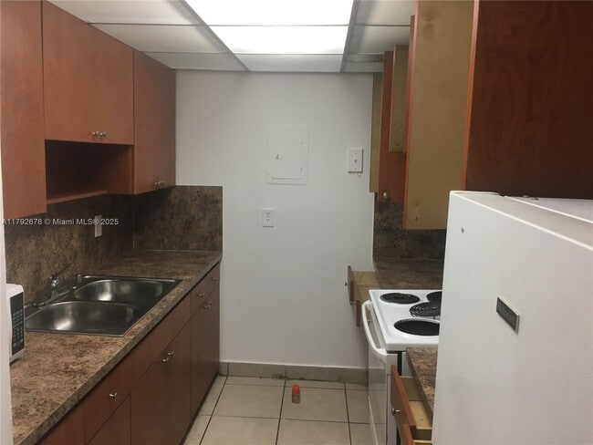 Photo - 13455 NE 10th Ave Unit 206