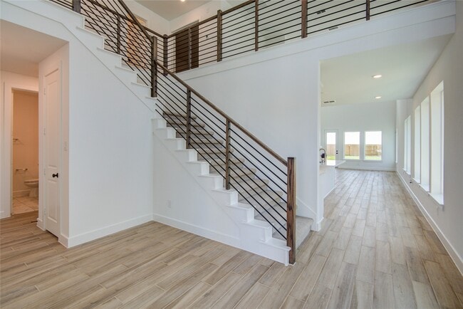 Photo - 21803 Fitzroy Mnr Ln