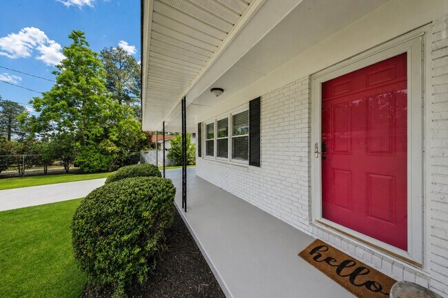 Photo - 2013 Lee Ave