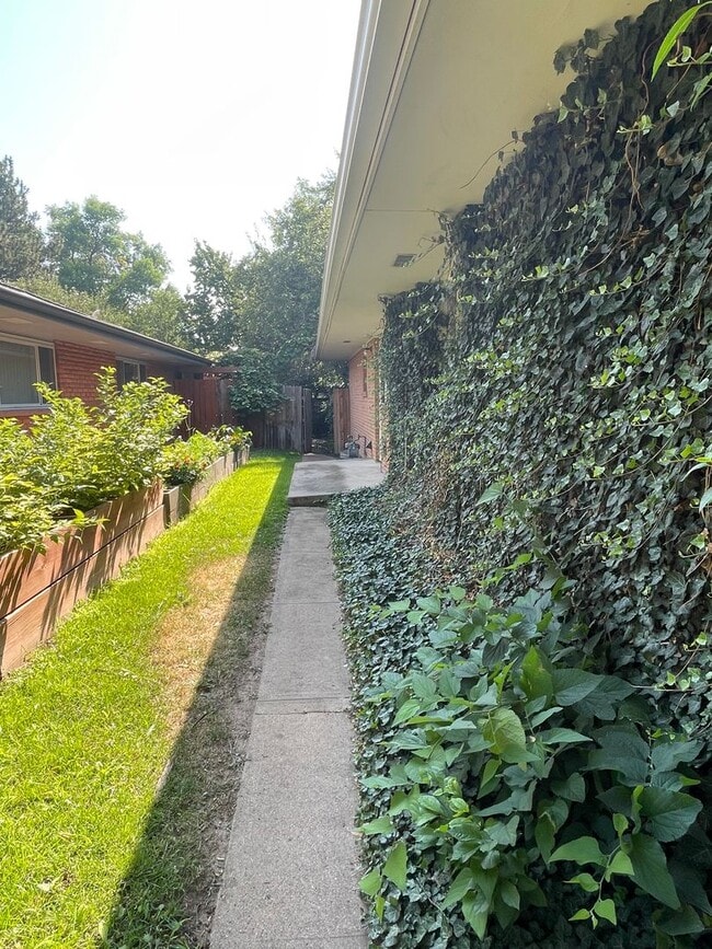 Photo - STUDENTS WELCOME! Sprawling Ranch Style 3 Bedroom 3 Bath Home w/ finished basement in Midtown For...