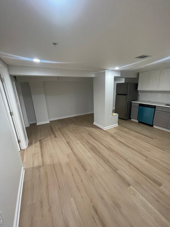 Photo - 4702 15th St NW Unit 2