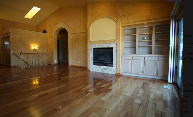 Photo - Beautiful Ranch on Lake in Monument, Short... House